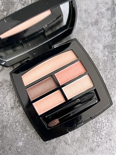 增添幾分溫柔: Chanel Les Beiges Eyeshadow Palette – Warm